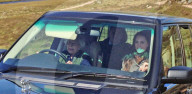 PEOPLE - Queen Elizabeth chauffiert Kate durchs Hochmoor von Balmoral