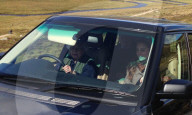 PEOPLE - Queen Elizabeth chauffiert Kate durchs Hochmoor von Balmoral