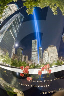 NEWS - 15 Jahre 9/11 - Lichter symbolisieren die Twin Towers