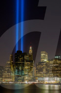 NEWS - 15 Jahre 9/11 - Lichter symbolisieren die Twin Towers