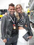 NEWS - Österreich: Kunstflieger Hannes Arch stirbt bei Hubschrauberabsturz