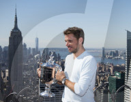 NEWS - Stan Wawrinka posiert für die Presse auf dem Rockefeller