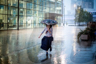NEWS - Mega-Regen in Manchester: Fussballspiel musste abgesagt werden