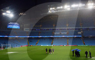 NEWS - Mega-Regen in Manchester: Fussballspiel musste abgesagt werden