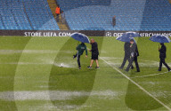 NEWS - Mega-Regen in Manchester: Fussballspiel musste abgesagt werden
