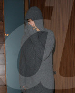 PEOPLE - Hailey Baldwin hat heute kein Herz für die Fotografen