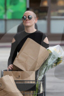 PEOPLE - Rose McGowan tätigt ihren Wocheneinkauf
