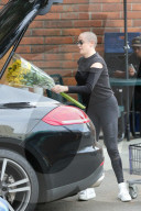 PEOPLE - Rose McGowan tätigt ihren Wocheneinkauf