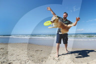 FEATURE - Der Hund liebt Frisbee