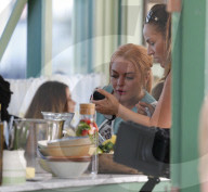 PEOPLE - Lindsay Lohan kocht mit Jamie Oliver