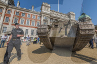 NEWS - London: Panzer auf dem Trafalgar Square zur Erinnerung an die Schlacht von Somme