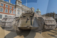 NEWS - London: Panzer auf dem Trafalgar Square zur Erinnerung an die Schlacht von Somme