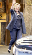 NEWS - Hillary Clinton geht zu Jimmy Fallon