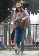 PEOPLE - Marcia Cross verfolgt gespannt das Basketballspiel ihrer Tochter