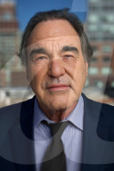 STUDIO - Oliver Stone