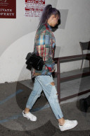 PEOPLE -  Joe Jonas geht im Ausgang in Hollywood