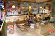 FEATURE - Was für ein Scheiss: Asiatisches Restaurant macht auf Toilette