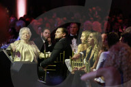 PEOPLE - Cohen, DiCaprio, Lewis und Co. bei Martin Scorsese Friard Club Icon Award