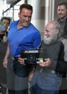 PEOPLE - Arnold Schwarzenegger scheint die 80ger zu lieben