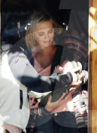 PEOPLE - Charlize Theron auf dem Set zu "Tully" in Vancouver