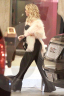 PEOPLE - Sexy: Kate Hudson auf dem Weg zu Nicole Richies Geburtstagsparty