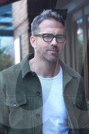 PEOPLE - Ryan Reynolds im Casual Look in Tribeca unterwegs