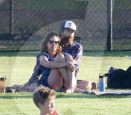 EXKLUSIV - Julia Roberts und Danny Moder fiebern am Spielfeldrand ihrer Kids mit