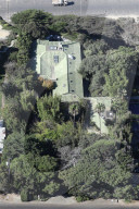 PEOPLE - Angelina Jolies neues Heim in Malibu
