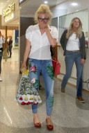 PEOPLE - Pixie Lott wird von Fans herzlich in Brasilien empfangen