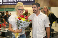 PEOPLE - Pixie Lott wird von Fans herzlich in Brasilien empfangen
