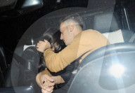EXKLUSIV - Nicht sehr harmonisch: Mesut Oezil und Mandy Capristo nachts in London unterwegs