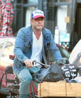 EXKLUSIV - Liev Schreiber radelt ohne seine Naomi durch New York