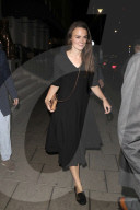 PEOPLE - Lady in Black: Keira Knightley in London unterwegs