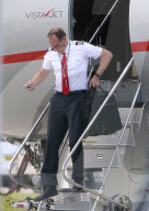 PEOPLE - Der Privatjet von Angelia Jolie und Brad Pitt landet in London