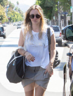 PEOPLE - Kaley Cuoco verlässt das Gym in Sherman Oaks