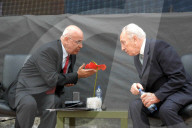 NEWS - Shimon Peres: Der Beliebte