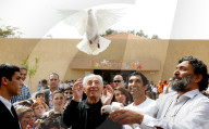 NEWS - Shimon Peres Retrospektiv 
