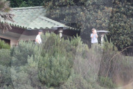 EXKLUSIV - Malibu: Die Jolie-Pitt Kinder schauen sich den Sonnenuntergang an