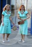 PEOPLE - Kate Winslet und Juno Temple bei Dreharbeiten in Coney Island