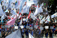 NEWS - Jakarta: Gewerkschaften protestieren gegen Steuergesetz