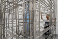NEWS - London:  'Fit' Ausstellung von Anthony Gormley im White Cube