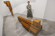 NEWS - London:  'Fit' Ausstellung von Anthony Gormley im White Cube