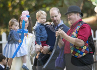 PEOPLE - Kate und William in Kanada: Kinderparty für George und Charlotte