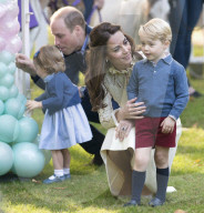 PEOPLE - Kate und William in Kanada: Kinderparty für George und Charlotte