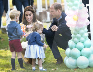 PEOPLE - Kate und William in Kanada: Kinderparty für George und Charlotte