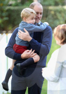 PEOPLE - Kate und William in Kanada: Kinderparty für George und Charlotte