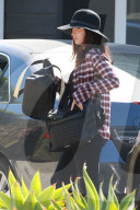 PEOPLE - Megan Fox nimmt ihr Baby-Sohn mit zum Coiffeur