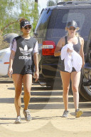 PEOPLE - Vanessa Hudgens und Ashley Tisdale machen gemeinsam Sport