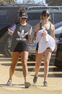 PEOPLE - Vanessa Hudgens und Ashley Tisdale machen gemeinsam Sport
