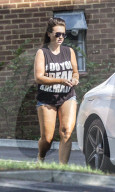 PEOPLE - Zellulitis? Kein Problem für Lauren Goodger